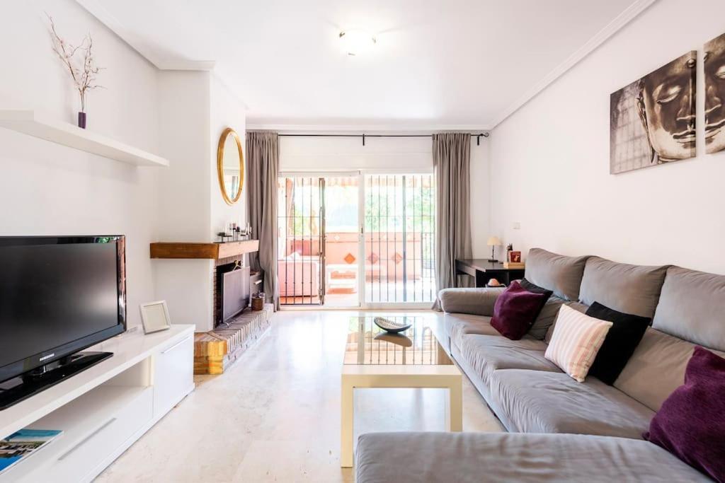 En Guadalmina Primera Linea De Campo De Golf Cartujanos Apartamento
