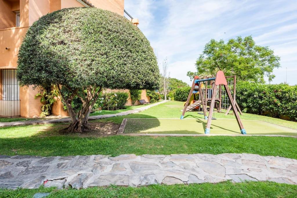 En Guadalmina Primera Linea De Campo De Golf Cartujanos Apartment